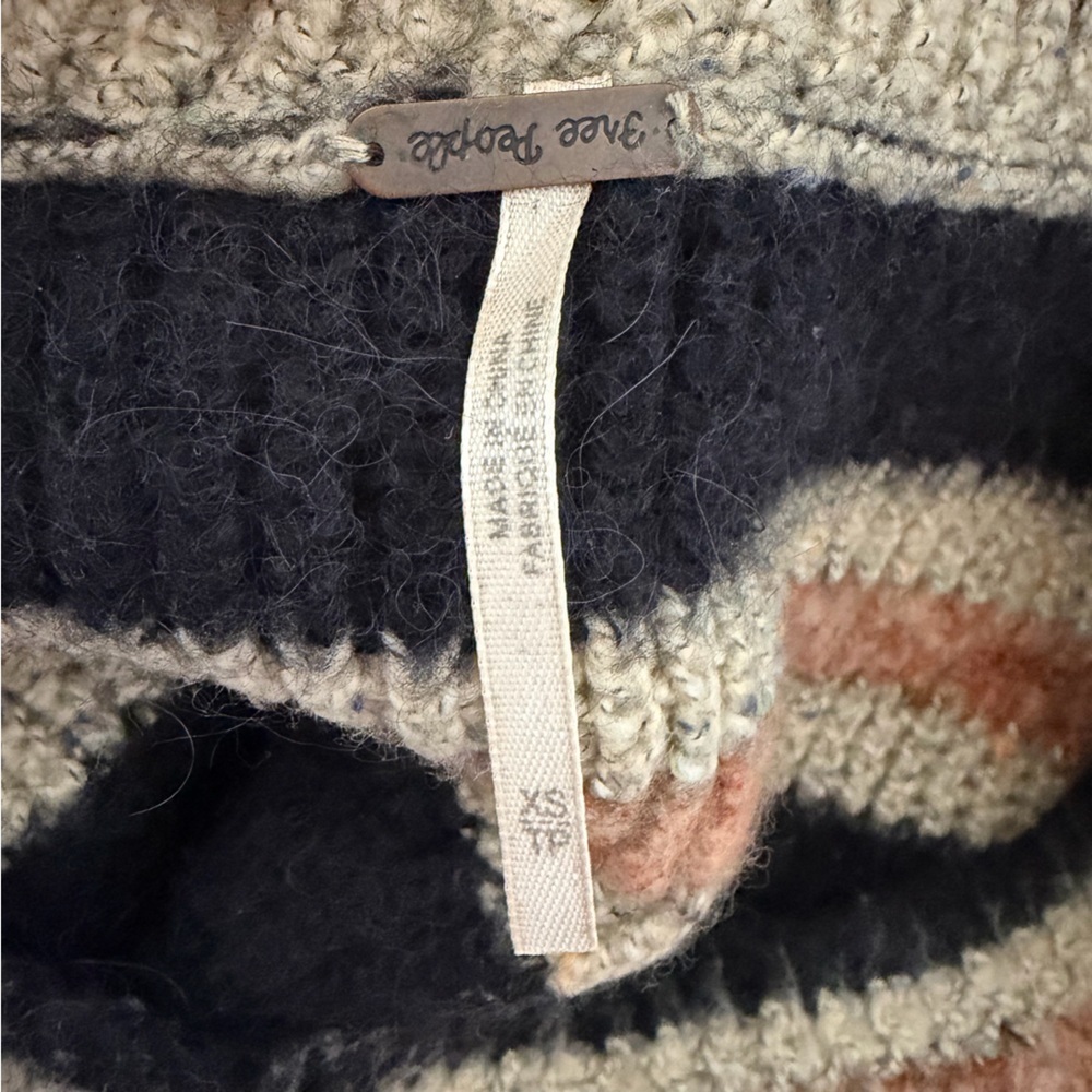 NWOT Free People Oversized slouchy Tunic Pullover Sweater womens size XS - Picture 10 of 11